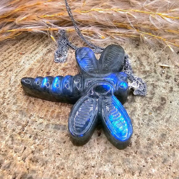 Nature Labradorite Carved Flashy Dragonfly Pendant Necklace - Picture 4 of 10